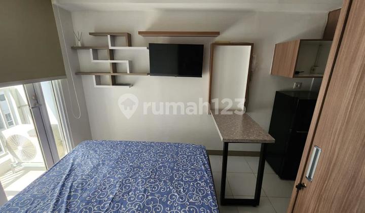 For rent Tokyo riverside studio type fully furnished middle floor negotiable