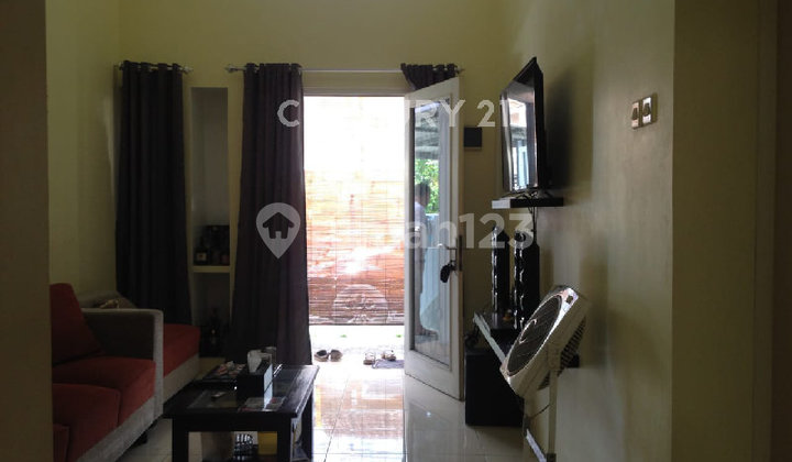 1-Story House with Garden for Immediate Rent 1-Story House with Garden for Immediate Rent