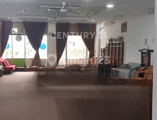 Shop for Sale in Lippo Cikarang, Location Near Restaurant Shop for Sale in Lippo Cikarang, Location Near Restaurant