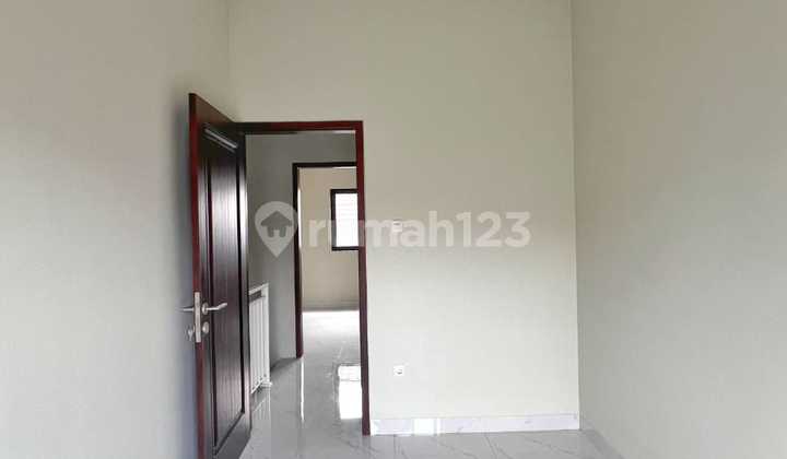 Luxury House Near Jalan Juanda Margonda with Toll Access & Pocin Station 2