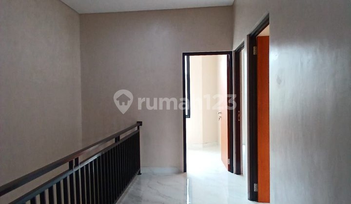 Rumah Mewah Kalimulya Akses Stasiun Depok Tanah Luas Untuk Taman 2