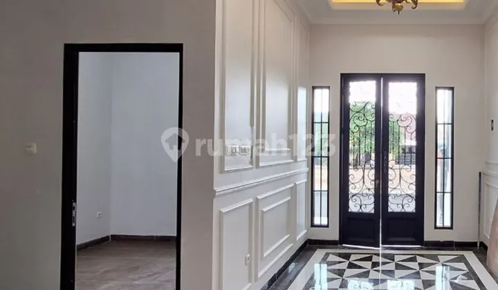 Spacious Luxury House in a Complex with Depok Station Access, Flood-Free 2