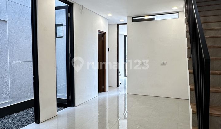 Turun Harga Rumah Baru Mewah Akses Jalan Juanda Dekat Margonda Ui