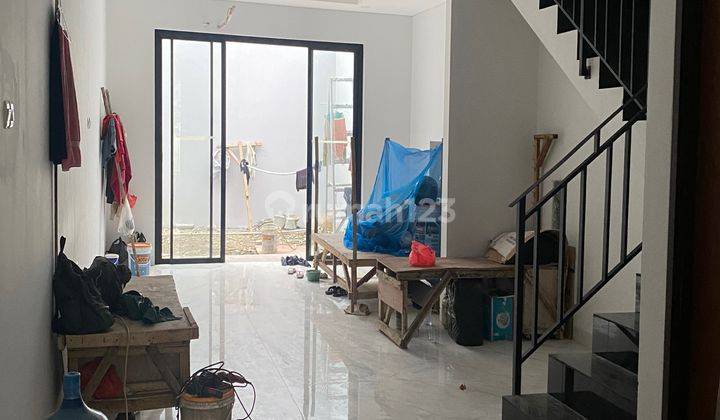 Dijual Rumah Kav Dki Meruya 125 M2 Pencahayaan Bagus 2