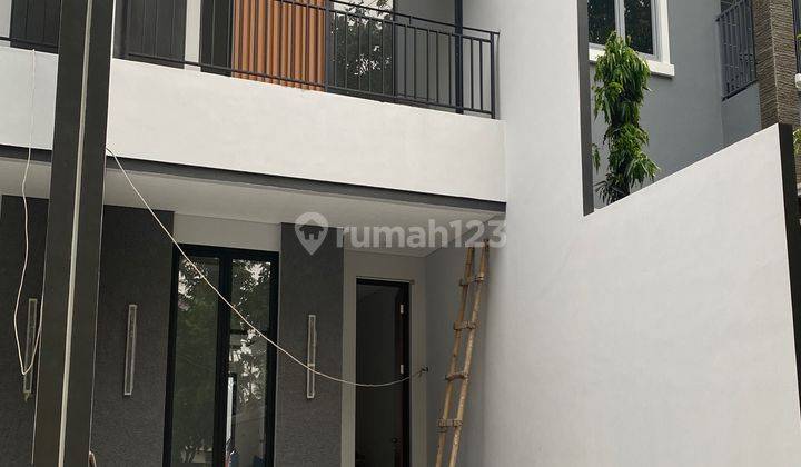 Dijual Rumah Kav Dki Meruya 125 M2 Pencahayaan Bagus 1