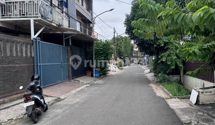 New House in Duri Kepa, Flood-Free, 4 Wide, Rarely Available 2