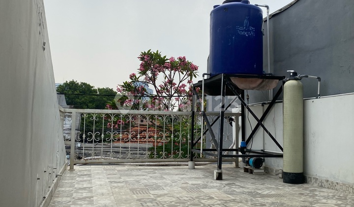 For Rent: Mampang Semi-Furnished House, Nice and Tidy 2