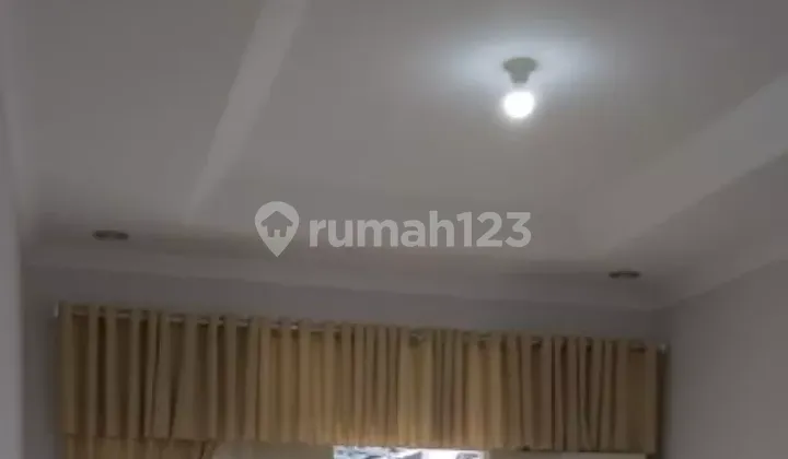 House for rent on Jl. Cirebon Menteng