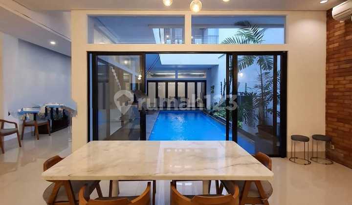 Rumah Menteng Minimalis Sewa 2