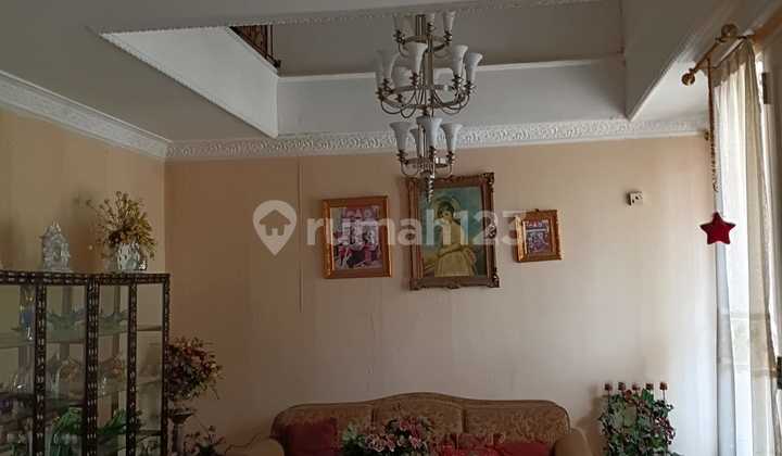 House built in the 90s, ******** 2