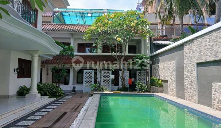 Rumah Menteng Sewa Jl Mangunsarkoro 2