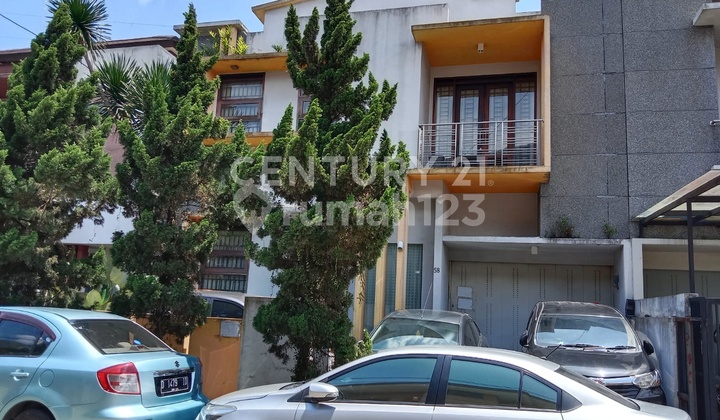 Jual Cepat Rumah 2 Lt Taman Kopo Indah 2,5M⁉️ 