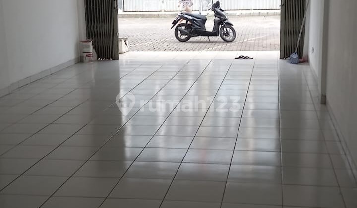 2-Story Shophouse Ready for Use for Strategic Business in Banjaran, Bandung. 2