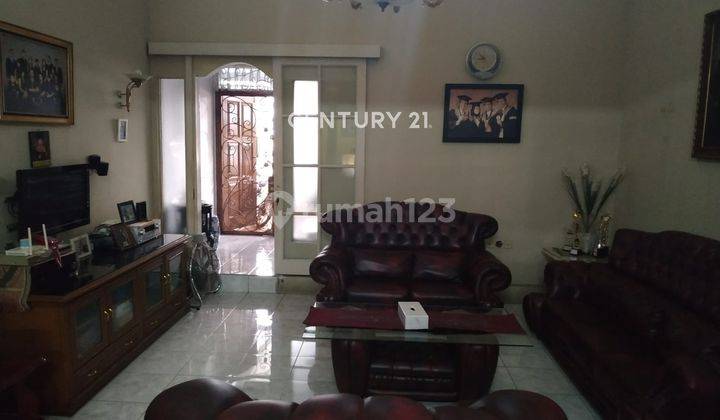 Rumah 2 Lantai Semi Furnished Siap Huni Di Jl Pasir Jaya Bandung 2