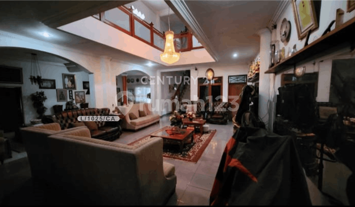 3-Story House Ready to Live In and Comfortable on Main Road Limbangan Garut 3-Story House Ready to Live In and Comfortable on Main Road Limbangan Garut