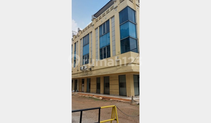 For Sale/Rent Shop House in Taman Mahkota Benda Tangerang 2