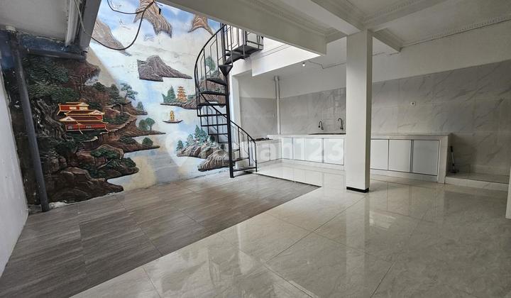 Dian's House New Palace Renovated Good Condition Ready to Occupy 2