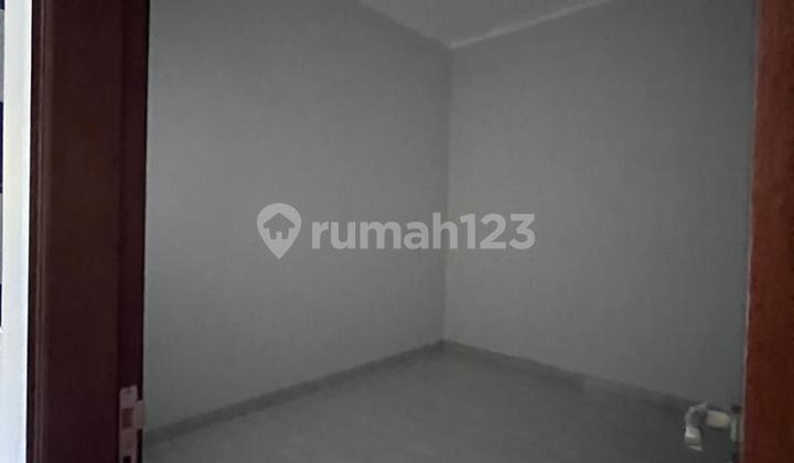 Rumah Meruya Kembangan Area Puri Jakarta Barat Siap Huni Bagus Mewah Baru Lokasi Strategis Dekat Tol Jakarta Tangerang Lingkar Luar 2