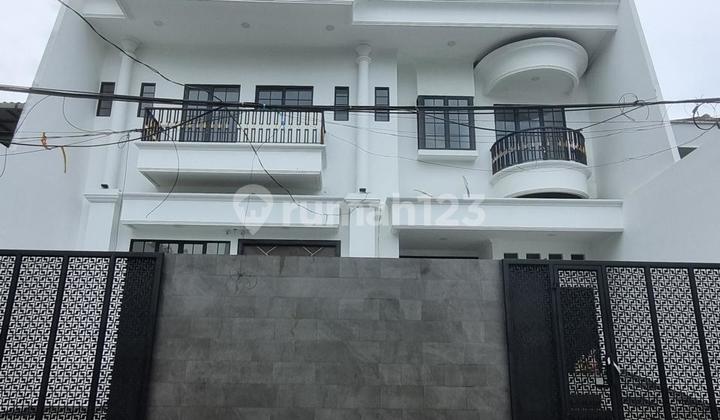 Dijual Rumah Luxurious Elegance House American Style Lokasi Strategis Tomang Jakarta Barat Bebas Banjir Dijual Rumah Luxurious Elegance House American Style Lokasi Strategis Tomang Jakarta Barat Bebas Banjir