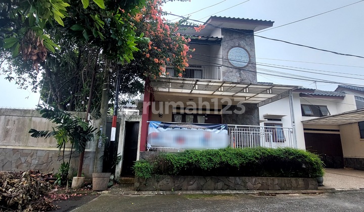 Nice 2-Story House in Pitara Street Estate, Pancoran Mas. Close to Depok Lama Station. 2