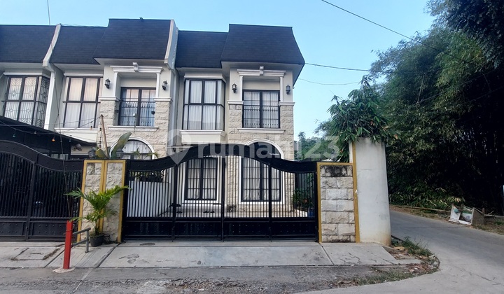 Beautiful 2-Story House in GDC, Cilodong. Close to Depok Lama Station.