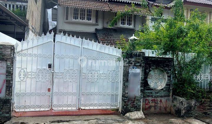 Rumah Lama 2 Lantai Di Jl Kayu Manis, Pisangan Baru. Dkt Ke Jl Raya Matraman 1