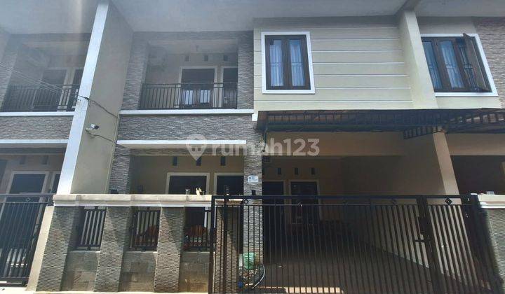 Rumah Murah 2 Lantai Di Jl Batas, Pasar Rebo. Dkt Ke Jl Kalisari 1