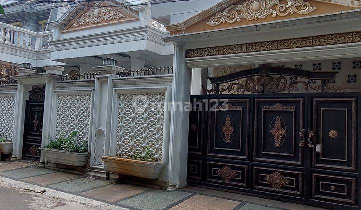 Rumah Mewah Di Jl H Taba, Duren Sawit. Dkt Ke Jl Raya Kalimalang 1