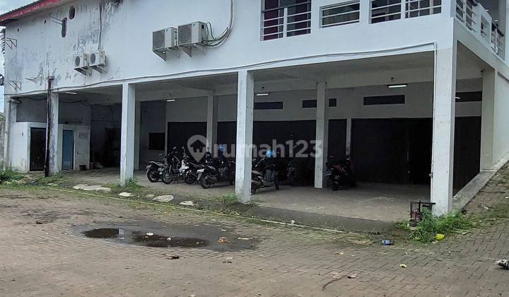 SPBU di Jl Raya Muchtar, Sawangan. Dkt ke Jl Meruyung Raya 8