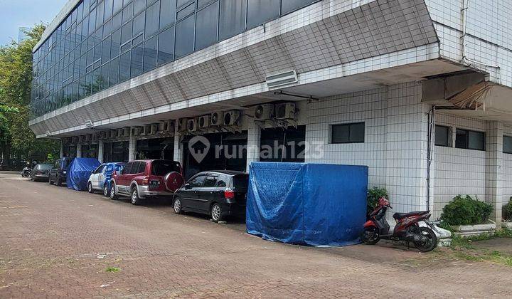 Gedung 3 Lantai di Jl Ampera Raya, Cilandak Timur, Pasar Minggu 3