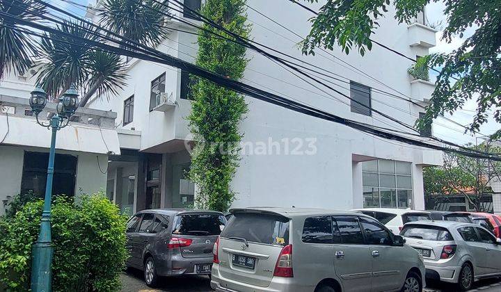 Eks Hotel 6 Lantai di Jl Pal Putih, Kramat, Senen. Dkt ke Kwitang 2