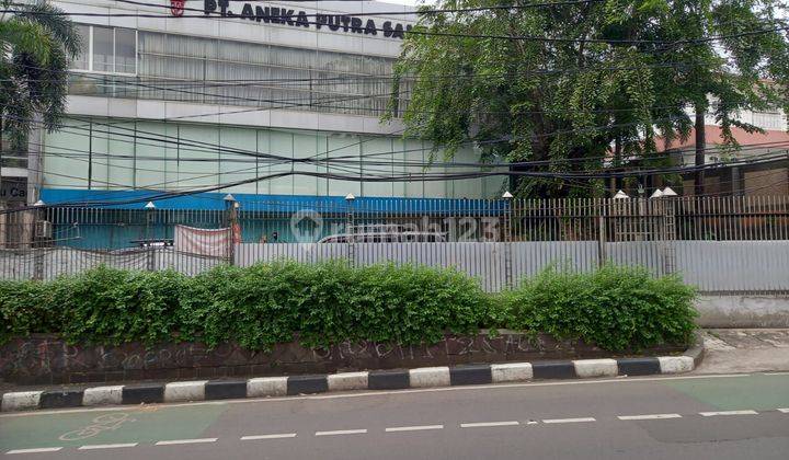 Gedung 3 Lantai Di Jl Kapten Tendean, Kuningan Barat, Mampang Prapatan. Dkt Ke Jl Bangka Raya 2