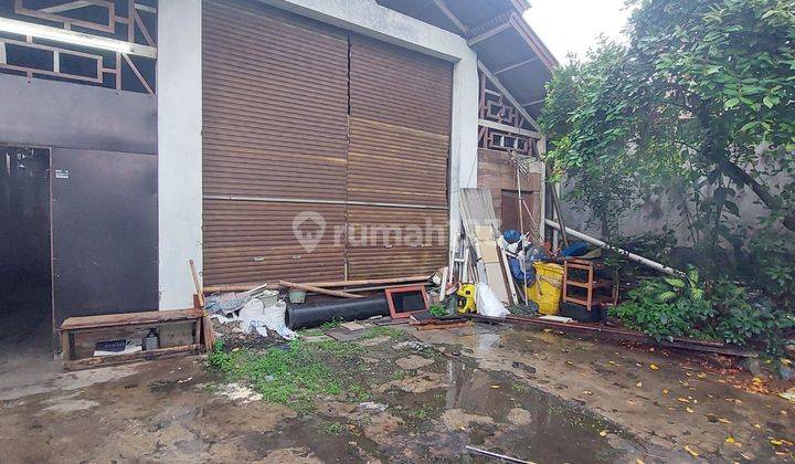 Rumah Lama Di Jl Pramuka, Paseban, Senen. Dkt Ke Jl Salemba  2