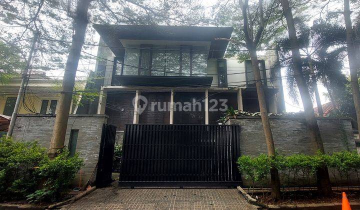 Rumah Mewah 3 Lantai Di Jl Panglima Polim, Melawai. Dkt Ke Jl Darmawangsa 1