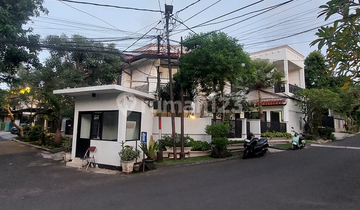 Rumah Asri 2 Lantai Di Komp Bank Niaga, Pejaten Barat. Dkt Ke Jl Siaga Raya 2