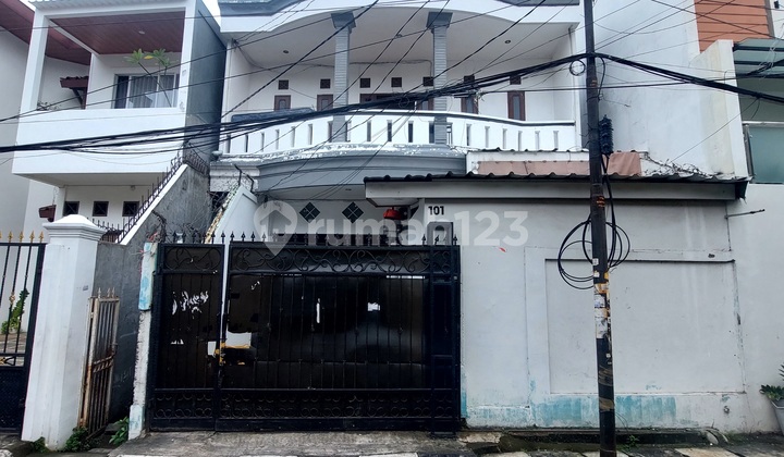 Rumah Kost Murah 2 Lantai di Jl Kembang, Kwitang. Dkt ke Cikini Rumah Kost Murah 2 Lantai di Jl Kembang, Kwitang. Dkt ke Cikini