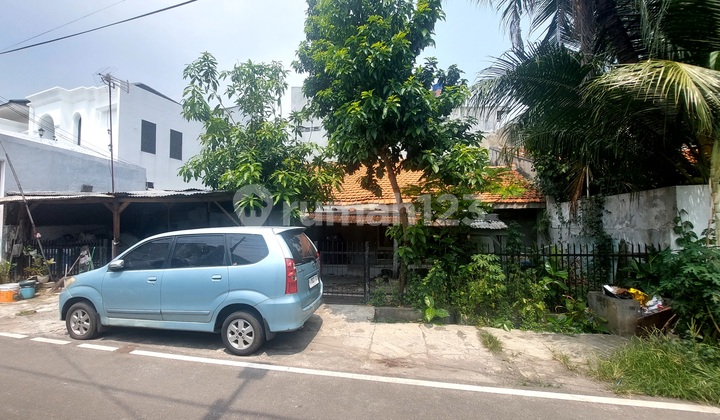 Rumah Lama Hitung Tanah di Cempaka Putih Barat. Dkt ke Jl Percetakan Negara Rumah Lama Hitung Tanah di Cempaka Putih Barat. Dkt ke Jl Percetakan Negara