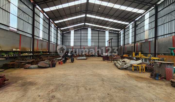 Gudang Murah Siap Pakai di Jl Raya Tapos, Depok. Dkt ke Akses Tol Jagorawi