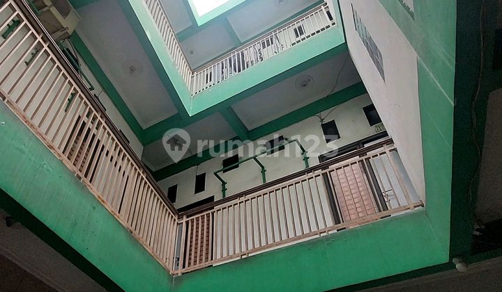 3-story Kost with Shop on Jl Raya Bogor, Cimanggis. Close to Cijago Toll Road. 3-story Kost with Shop on Jl Raya Bogor, Cimanggis. Close to Cijago Toll Road.