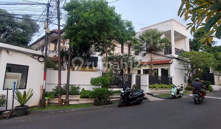 Rumah Asri 2 Lantai Di Komp Bank Niaga, Pejaten Barat. Dkt Ke Jl Siaga Raya