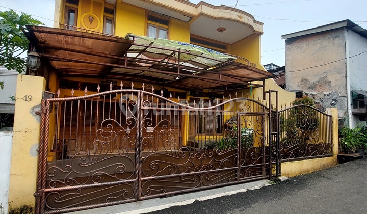 Affordable 2-Story House on Jl Agung Raya 2, Lenteng Agung, Jagakarsa. Close to Jl Margonda Depok. 2
