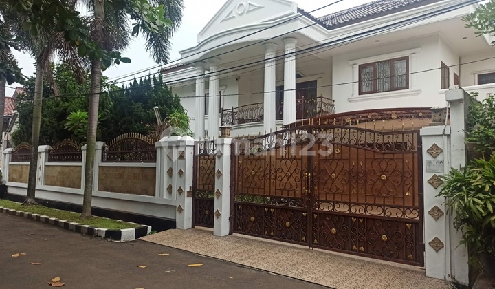 Rumah Mewah 2 Lantai di Megapolitan Cinere Estate, Depok
