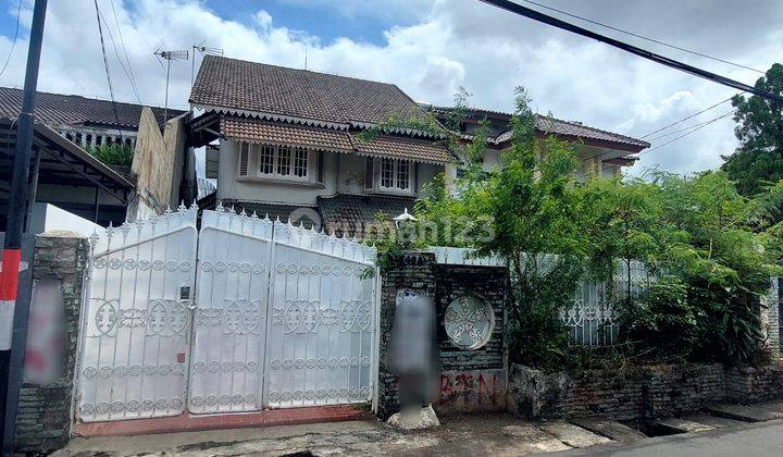 Rumah Lama 2 Lantai Di Jl Kayu Manis, Pisangan Baru. Dkt Ke Jl Raya Matraman 2