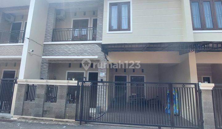 Rumah Murah 2 Lantai Di Jl Batas, Pasar Rebo. Dkt Ke Jl Kalisari 2