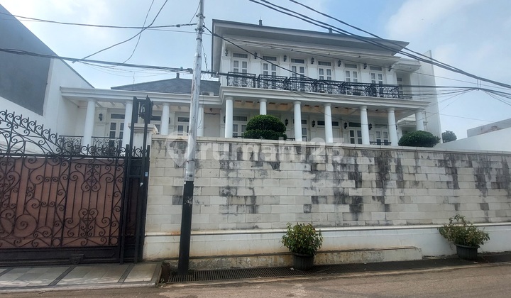 Rumah Mewah 3 Lantai Di Jl Abuserin, Gandaria Selatan, Cilandak. Dkt Ke Jl Raya Fatmawati