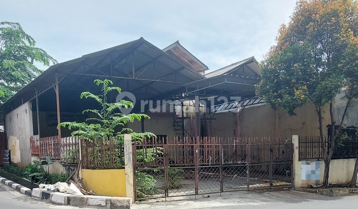 Ruang Usaha Murah Di Jl Pusdiklat Depnaker, Makasar. Dkt Ke Taman Mini