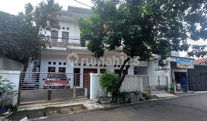 Apik 2-Storey House on Jl Kober, Pondok Cina, Beji. A Step Away from Jl Raya Margonda. 2