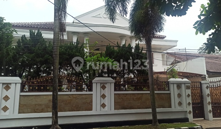 Luxury 2-Story House in Megapolitan Cinere Estate, Depok
