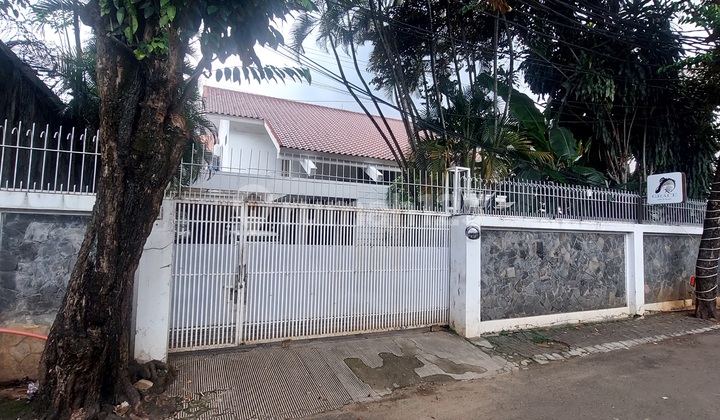 Rumah Asri Di Jl Kemang Selatan X, Bangka. Dkt Ke Jl Antasari Rumah Asri Di Jl Kemang Selatan X, Bangka. Dkt Ke Jl Antasari