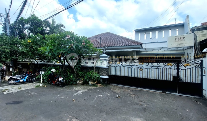 Affordable 1-Story House on Jl Gudang Peluru Selatan, Tebet. Close to Jl Otista. Affordable 1-Story House on Jl Gudang Peluru Selatan, Tebet. Close to Jl Otista.